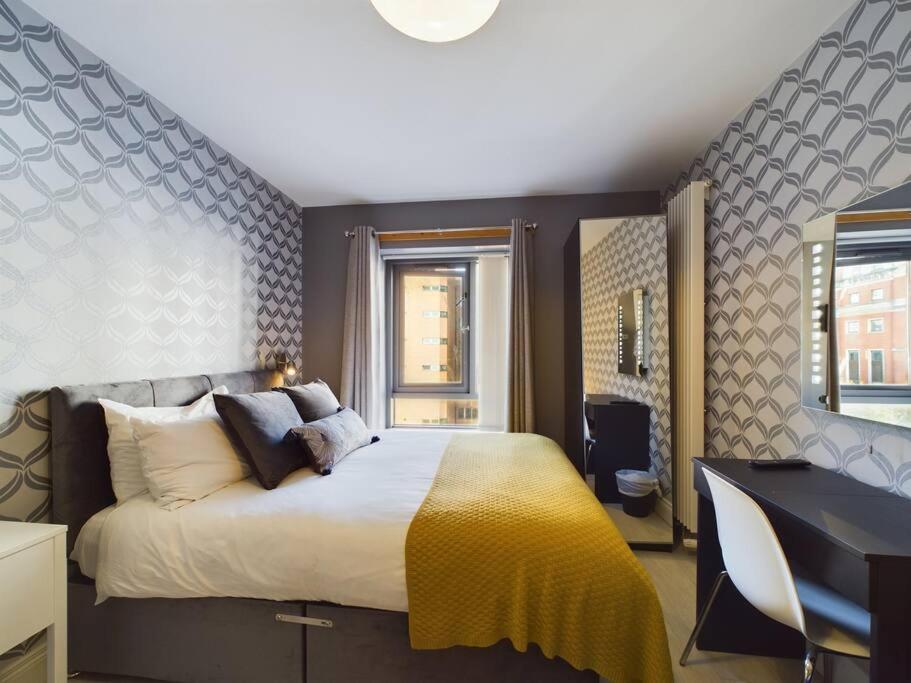 Donegall Sq Apt At City Gate, Belfast City Centre Buitenkant foto